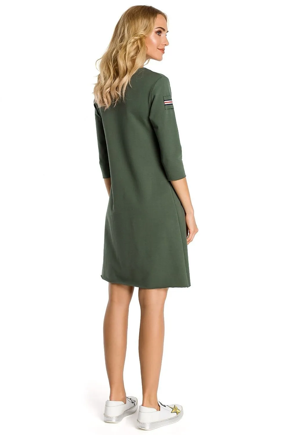 Chic Knit Dress with Elegant Ribbon Trim and Functional Pocket