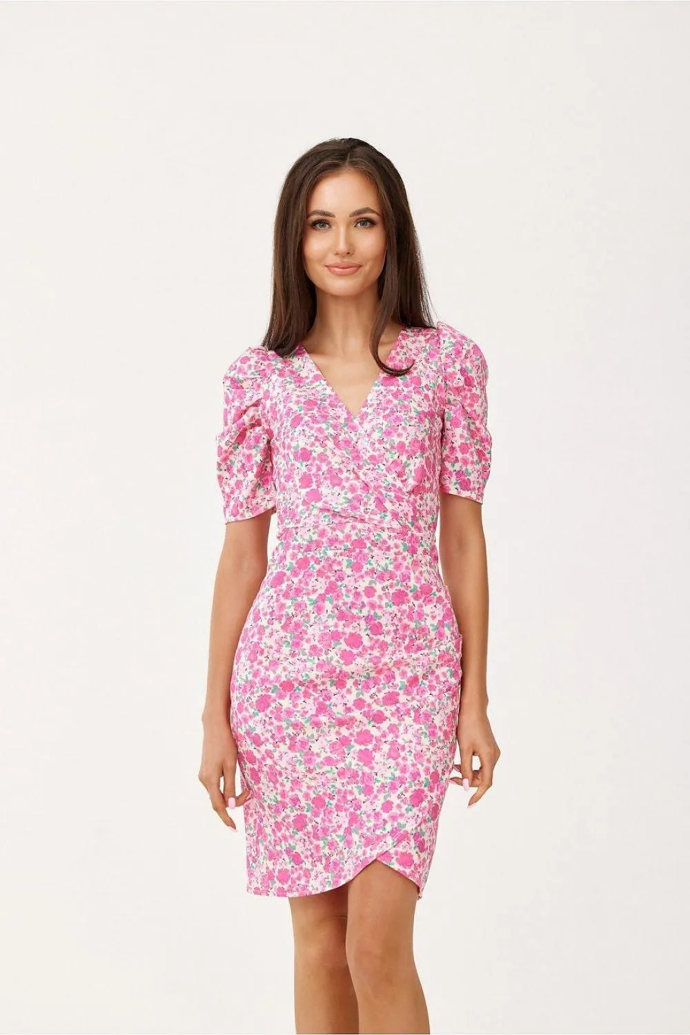 Chic Ruffled Sleeve Cocktail Dress with Modern Envelope Neckline