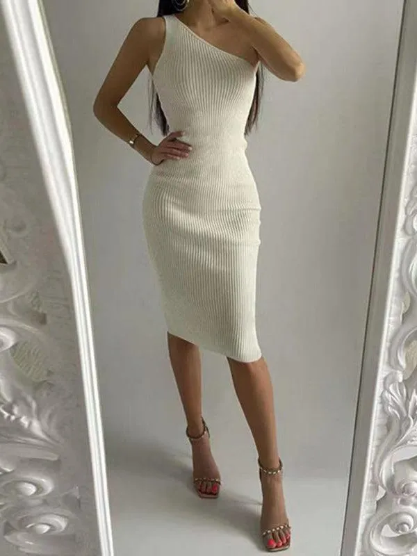 Elegant Asymmetrical Off-Shoulder Knit Dress for a Flattering Silhouette