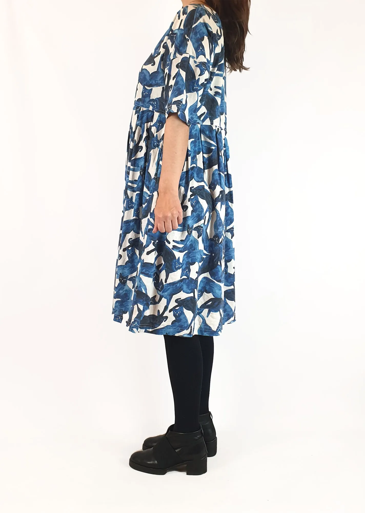 Gorman blue cat print dress size 6 (fits 6-8)