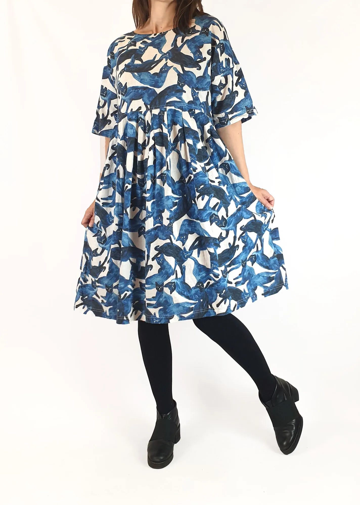 Gorman blue cat print dress size 6 (fits 6-8)