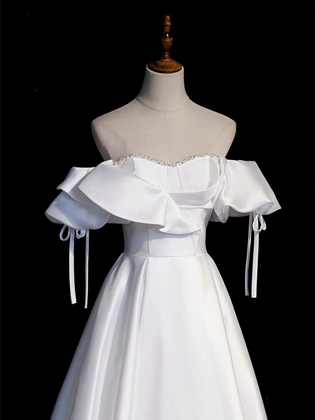 Luolandi White A-Line Satin Long Prom Dresses Evening Dresses Off Shoulder Formal Dress
