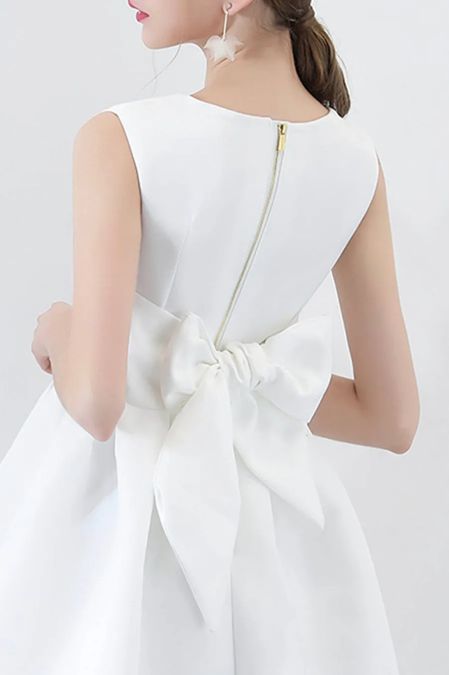 Luolandi White Satin Short Prom Dresses A-Line Cocktail dresses with Bow Pure Color