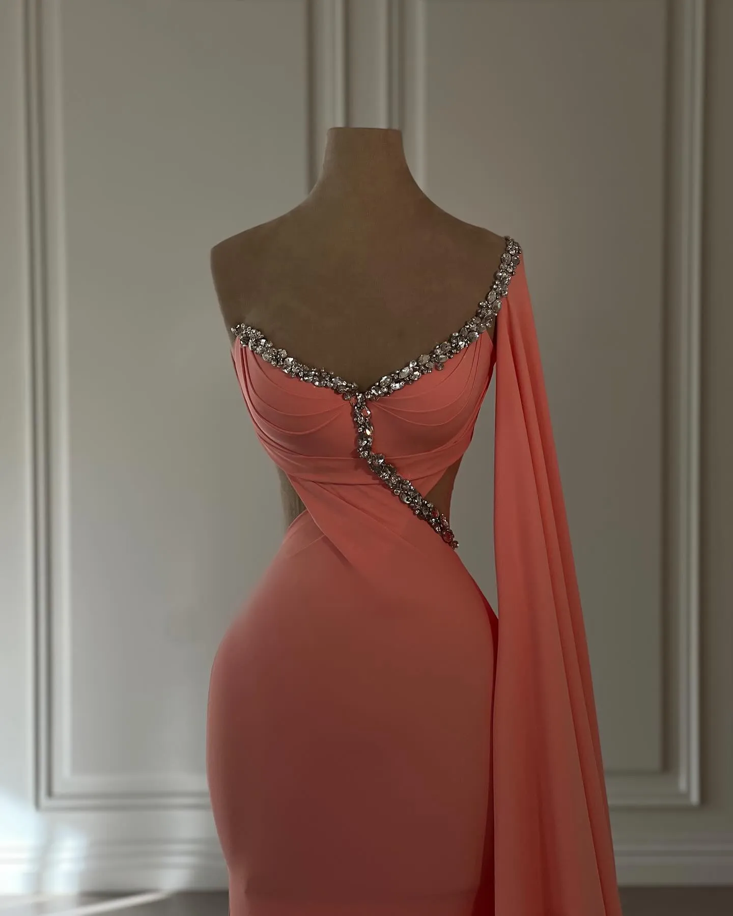 Vintage Mermaid Chiffon Scoop Cap Sleeve Prom Dresses With Rhinestone