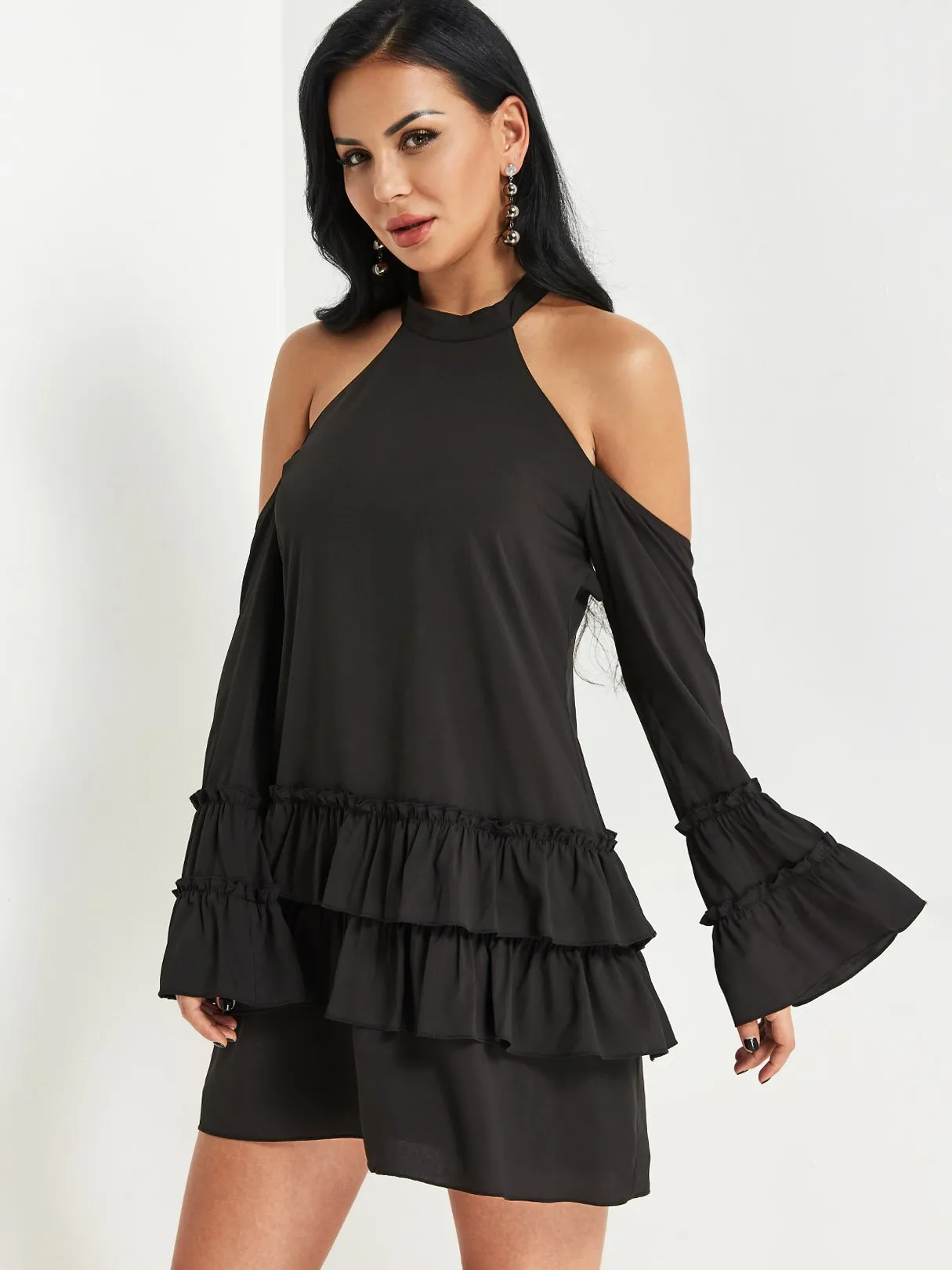 Wholesale Black Halter Cold Shoulder Long Sleeve Plain Sexy Dresses