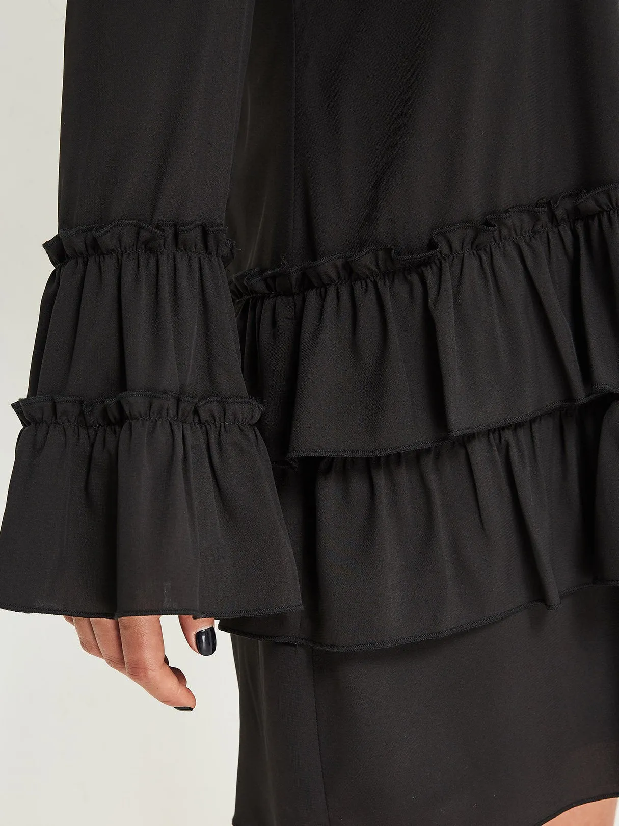 Wholesale Black Halter Cold Shoulder Long Sleeve Plain Sexy Dresses